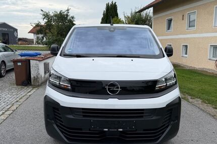 Opel Vivaro 73.046 km 14.990 &euro; Eging am See 94535