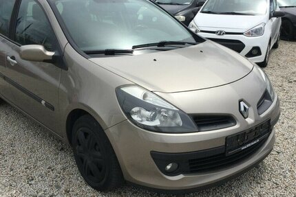 Renault Clio Authentique,Tüv 08/27! 243.000 km 1.950 &euro; Himmelkron 95502