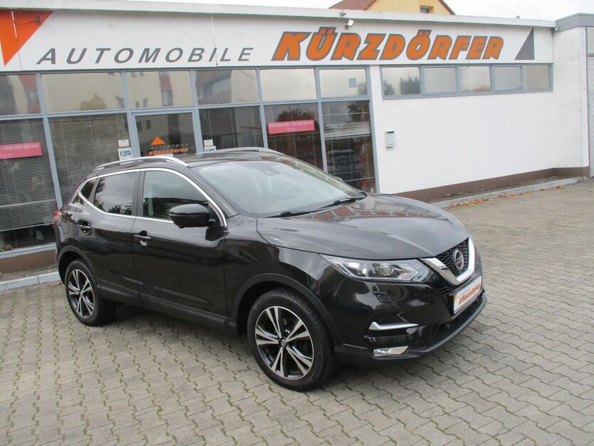 Nissan Qashqai 33.000 km 16.900 € Oberasbach 90522
