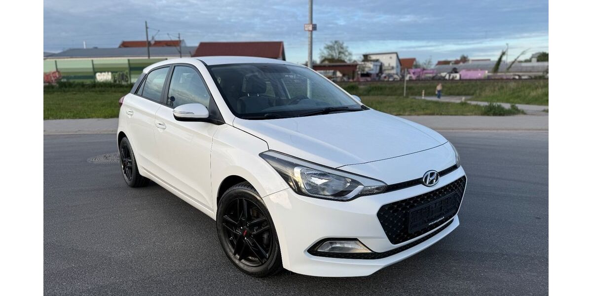 Hyundai i20 105.000 km 6.999 &euro; Nauheim (bei Groß-Gerau) 64569