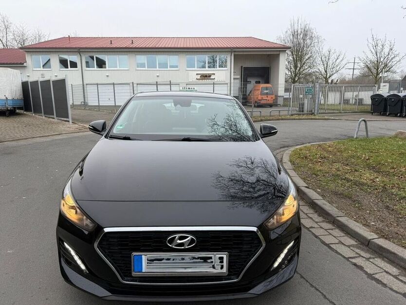 i30
