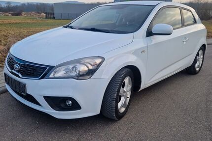 Kia ceed / Ceed 227.000 km 2.699 &euro; Schlierbach 73278