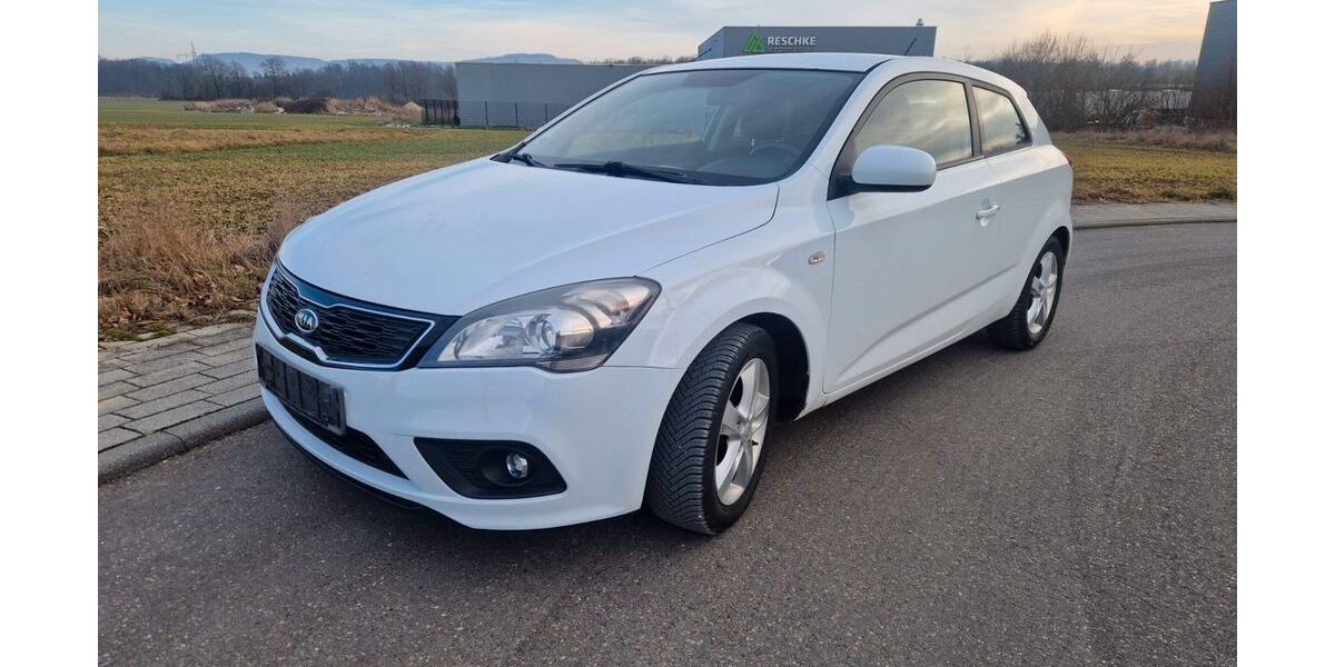 Kia ceed / Ceed 227.000 km 2.699 &euro; Schlierbach 73278