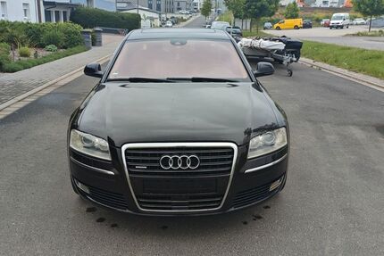 Audi A8 318.000 km 5.900 &euro; Büdingen 63654