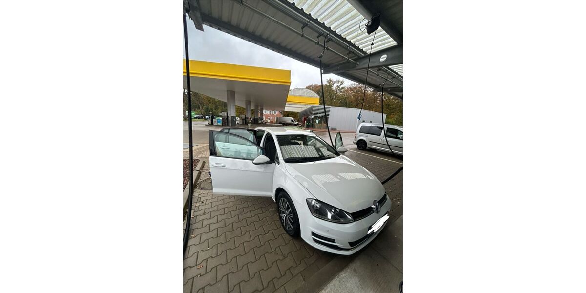 VW Golf 215.000 km 7.700 &euro; Hesel 26835