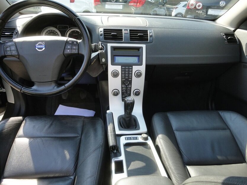 Volvo C70 2,0 D/130 KW 1.Hand Leder+Xenon+Klima Top 151.550 km 12.700 € Neuss 41462