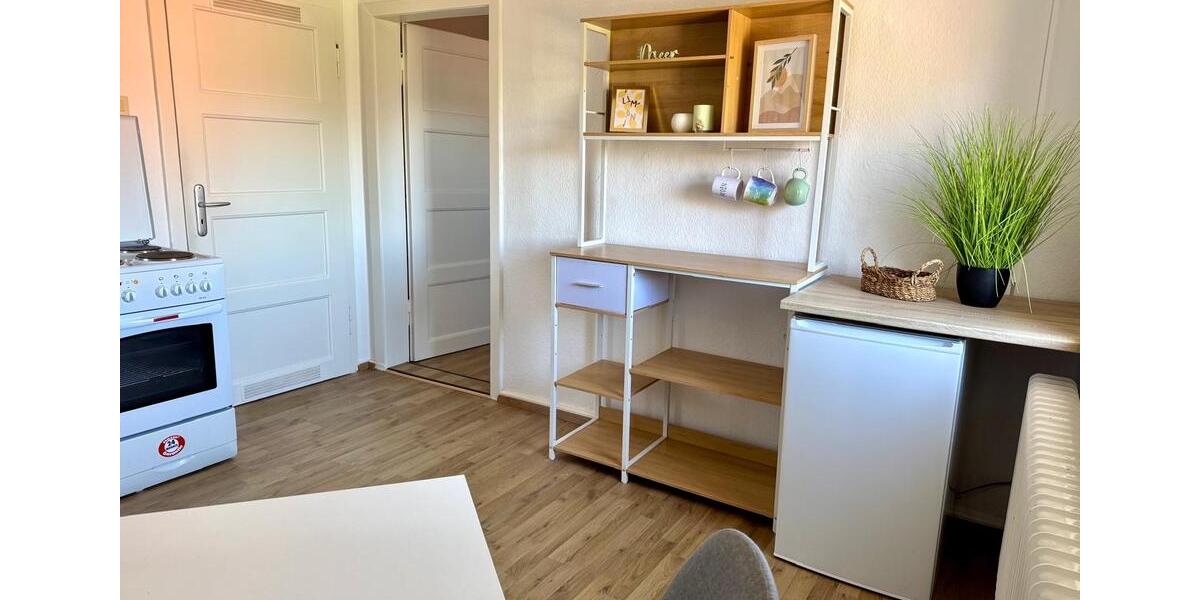 Dachgeschoßwohnung Wilhelmshaven Fedderwardergroden - 2 Zimmer, 32 m&sup2;, 400&euro; | Angebot:25843354