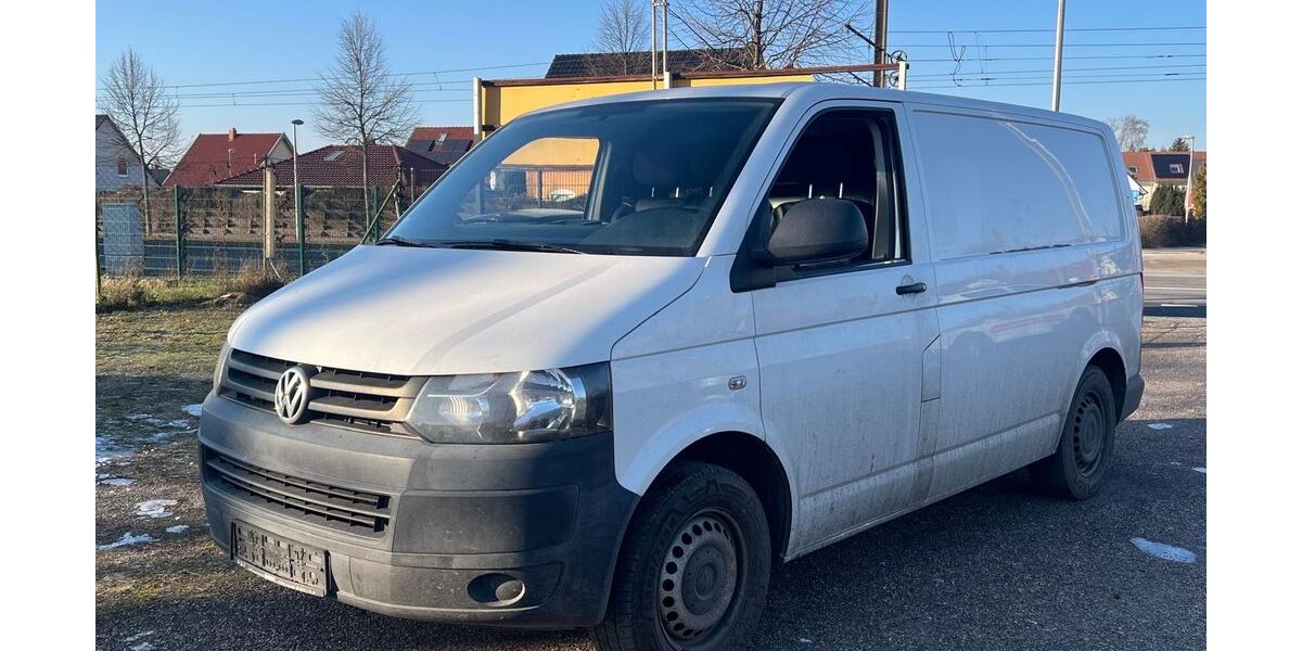 VW T5 Transporter 180.000 km 7.999 &euro; BERLIN 13409