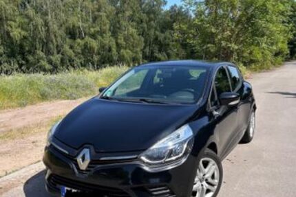 Renault Clio 59.500 km 7.900 &euro; Kehl 77694
