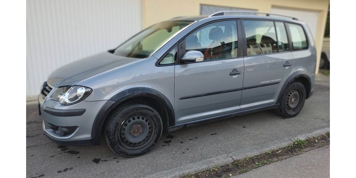 VW Touran 211.400 km 4.999 &euro; Elzach 79215