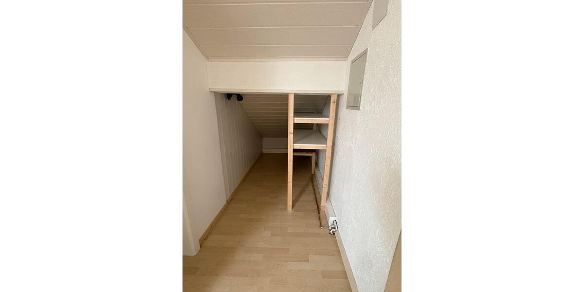 Dachgeschoßwohnung Burgkirchen an der Alz - 3.5 Zimmer, 89 m&sup2;, 210.000&euro; | Angebot:26612949