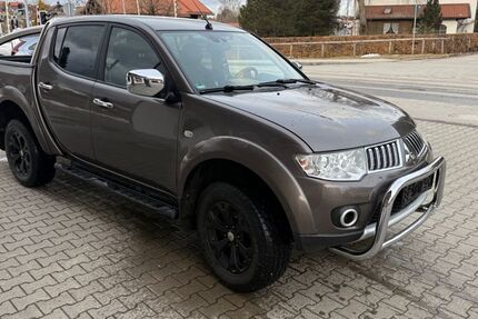 Mitsubishi L200 185.000 km 8.990 &euro; Bad Bayersoien 82435