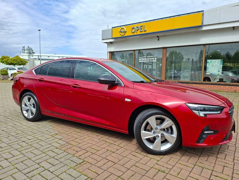 Opel Insignia 59.730 km 15.990 € Hainichen 09661