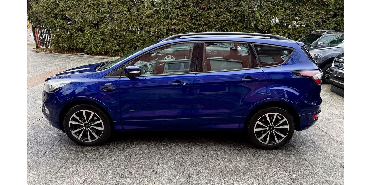 Ford Kuga 94.000 km 11.980 &euro; München 81827