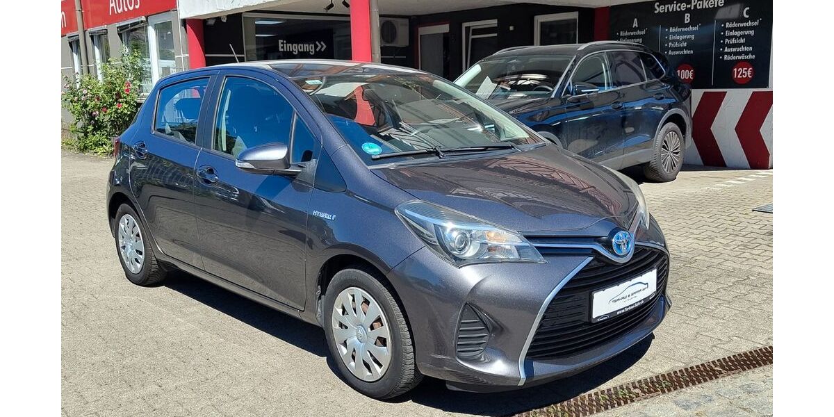Toyota Yaris 143.000 km 8.900 &euro; Remshalden 73630