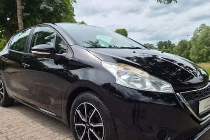 Peugeot 208 152.179 km 3.999 &euro; Buxtehude 21614