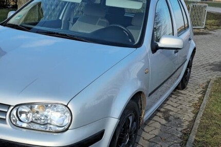 VW Golf 156.910 km 1.900 € Karlshuld 86668