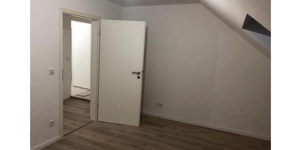 Dachgeschoßwohnung Burgdorf - 2 Zimmer, 50 m&sup2;, 600&euro; | Angebot:26382331