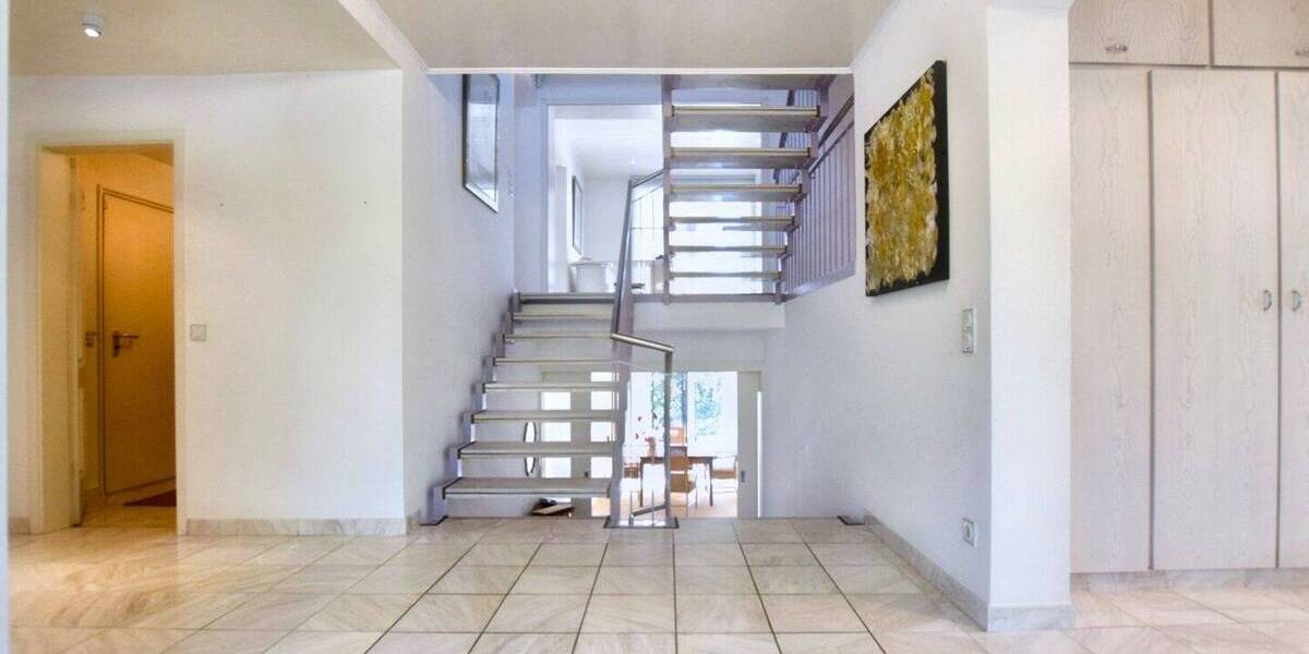 Einfamilienhaus Heilsbronn Weiterndorf - 8 Zimmer, 420 m&sup2;, 798.000&euro; | Angebot:25679029