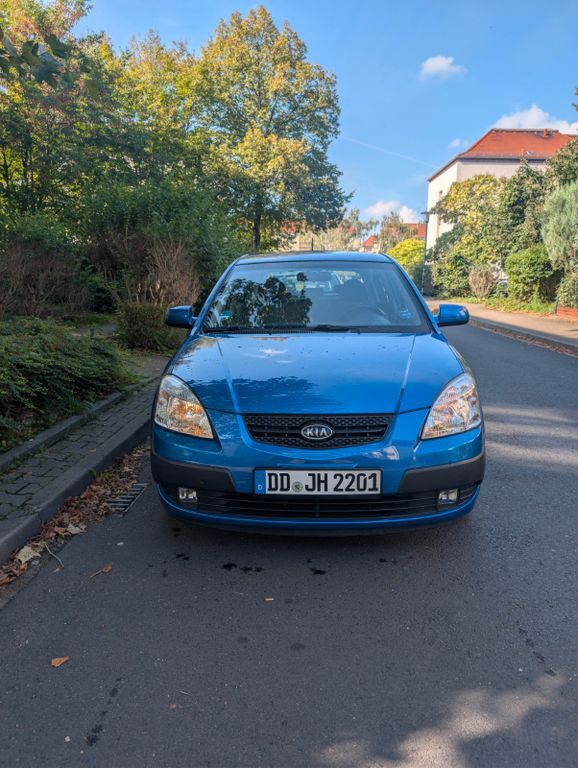Kia Rio 95.000 km 3.800 € Neustadt in Sachsen 01844
