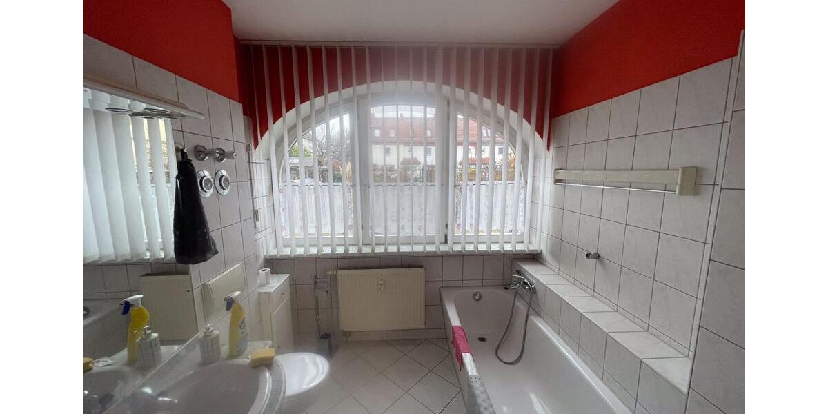 Hochparterre Frankfurt (Oder) - 4 Zimmer, 121 m&sup2;, 290.000&euro; | Angebot:25929448