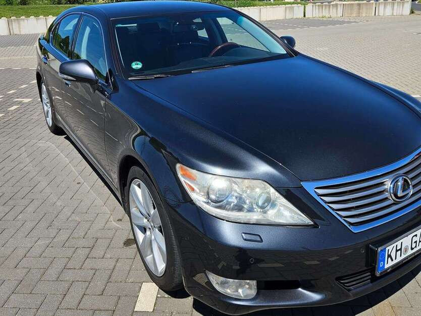 LS 460