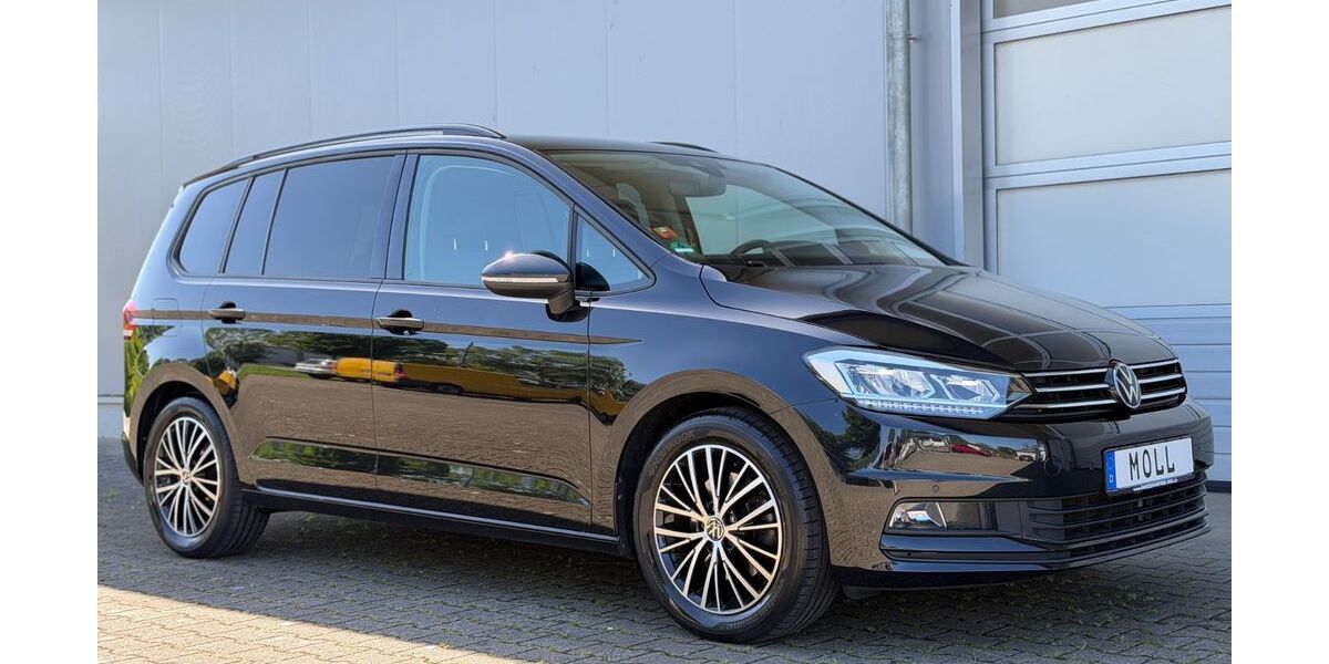 VW Touran 58.500 km 28.900 &euro; Friedrichshafen 88045