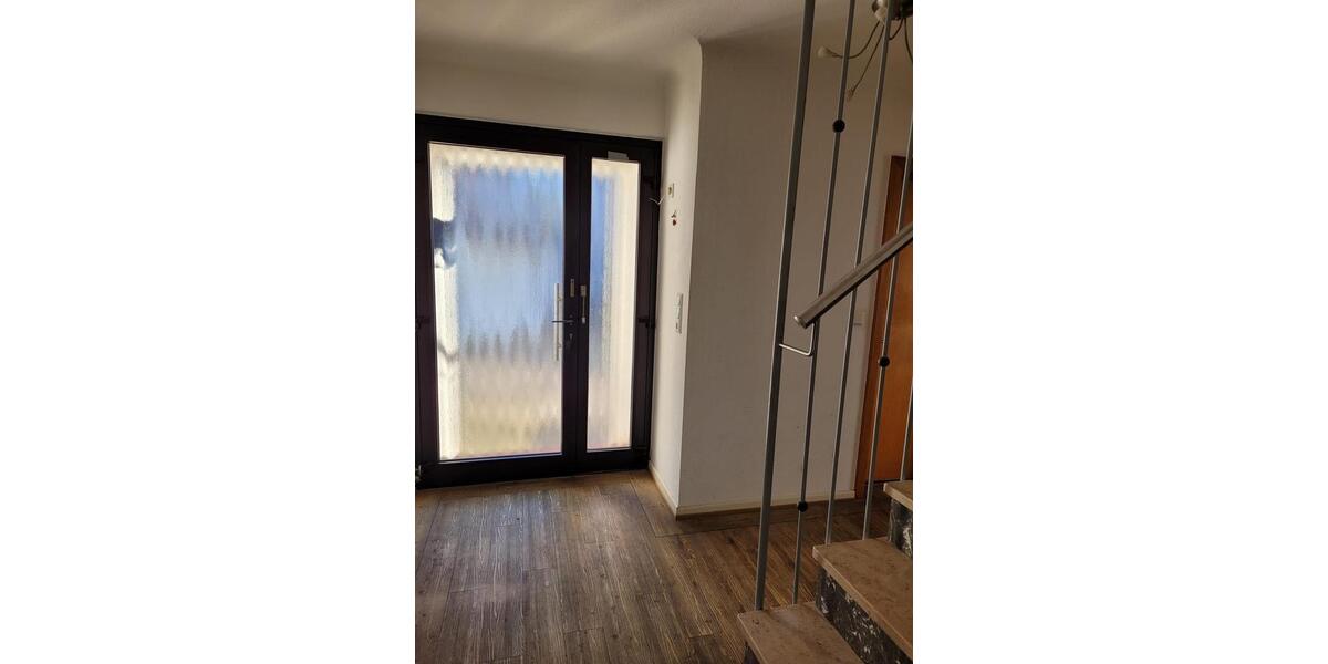 Einfamilienhaus Sankt Ingbert - 6 Zimmer, 120 m&sup2;, 168.000&euro; | Angebot:27092311
