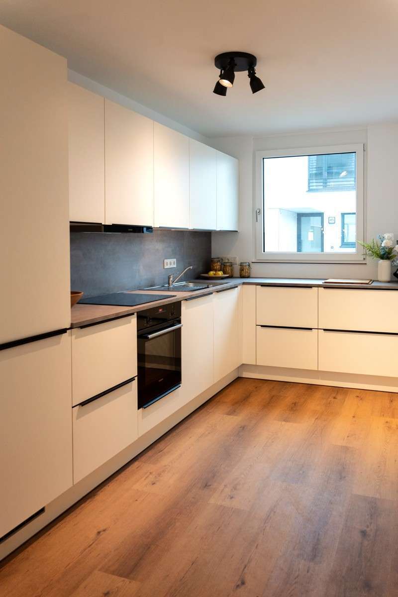Wohnung zum Mieten in Kerpen Türnich 2.060 € 144.9 m² 5 zimmer