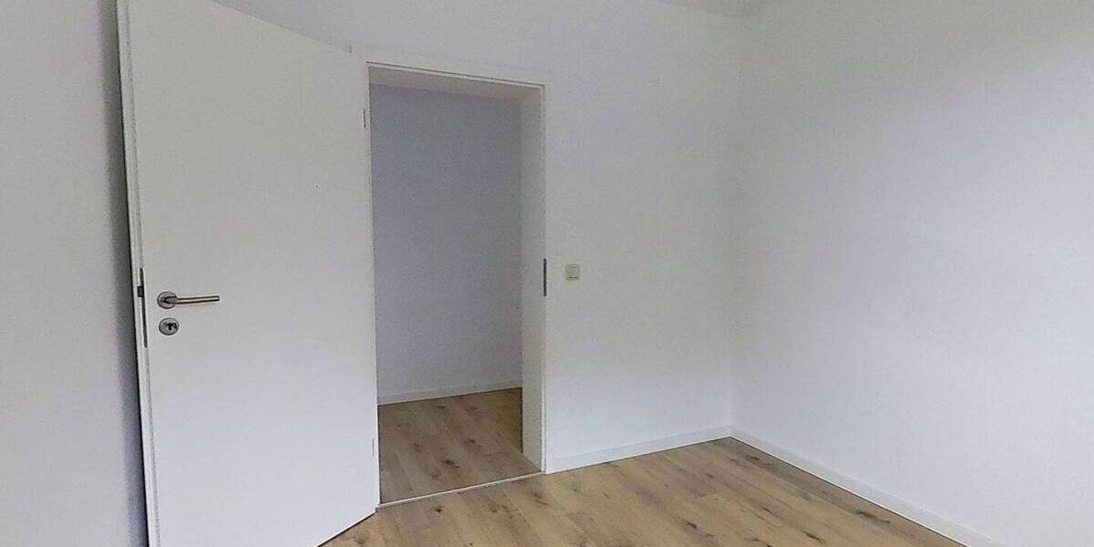Etagenwohnung Bückeburg - 5 Zimmer, 102 m&sup2;, 950&euro; | Angebot:26902492