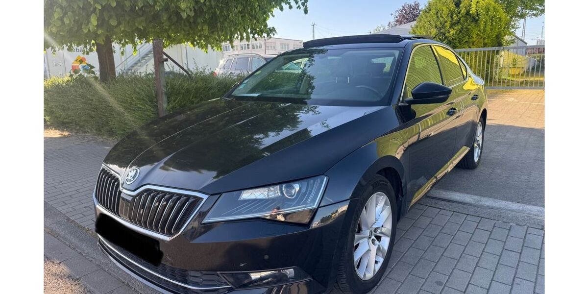 Skoda Superb 283.000 km 10.900 &euro; KEHL 77694