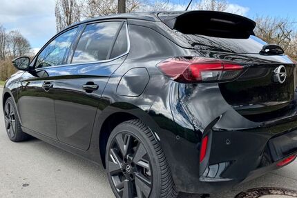 Opel Corsa 32.000 km 15.900 &euro; Seega 99707