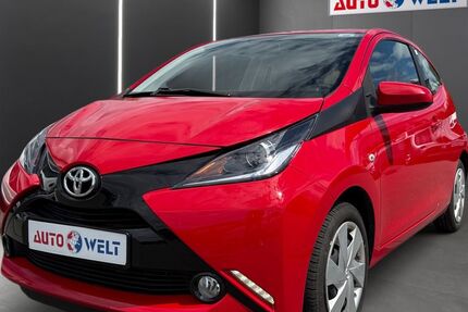 Toyota Aygo (X) 122.420 km 6.990 &euro; Sandersdorf Brehna 06796