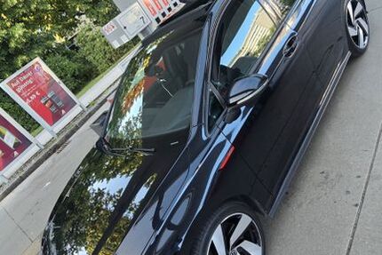 VW Golf 54.000 km 30.000 &euro; München 81247