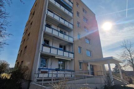 **FRISCH RENOVIERT**3-Zimmer-Wohnung 2.Etage Balkon Bad mit Wanne ab 15.10.2025