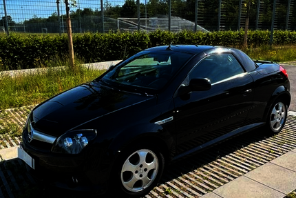 Opel Tigra 124.000 km 1.375 &euro; Fürstenfeldbruck 82256