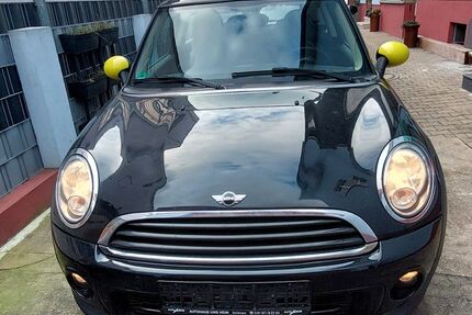 Mini ONE 185.740 km 4.700 &euro; Durmersheim 76448