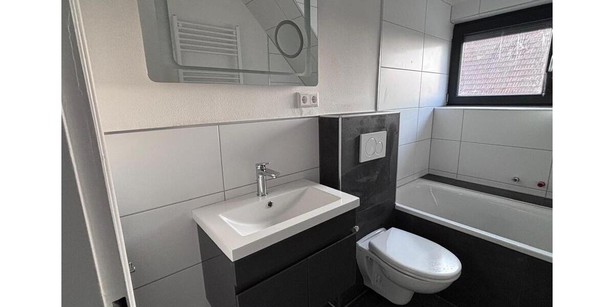 Dachgeschoßwohnung Kaiserslautern Engelshof - 3 Zimmer, 100 m&sup2;, 1.350&euro; | Angebot:25048848