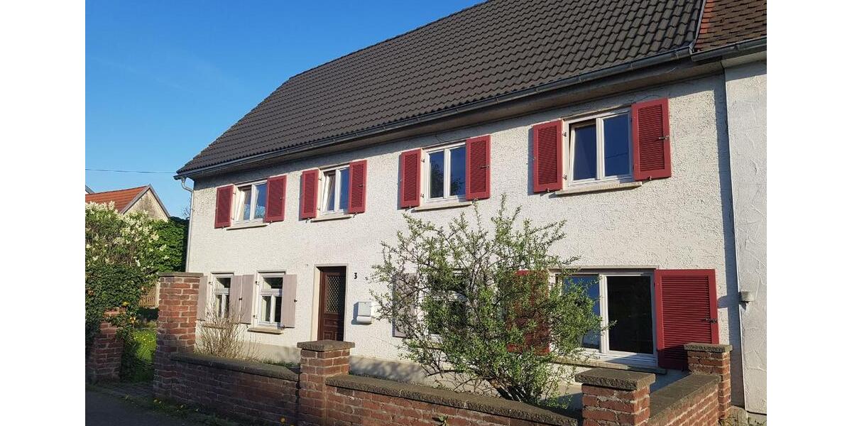 Einfamilienhaus Hüttisheim - 2 Zimmer, 220 m&sup2;, 1.700&euro; | Angebot:26606226