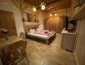 Bayerischer Wald Hotel mit 85 Betten, Restaurant, Betreiberwohnung, Pool - Gewerbeobjekt Deggendorf | Angebot:26954059