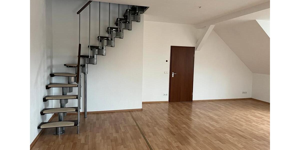 Dachgeschoßwohnung Milower Land - 3 Zimmer, 76 m&sup2;, 560&euro; | Angebot:25257504