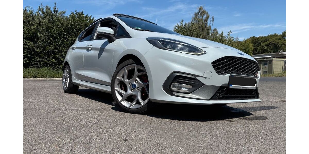 Ford Fiesta 86.000 km 16.600 &euro; Herzogenrath 52134