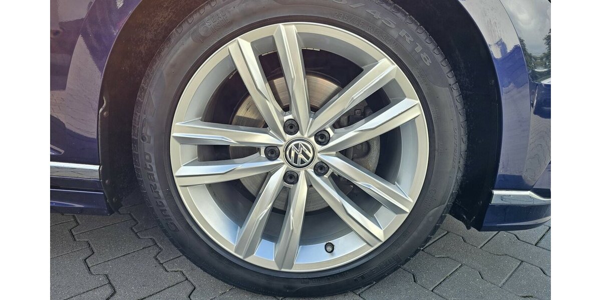VW Passat Variant 2.0 TDI R-Line 4M Highline 360° 128.350 km 20.990 &euro; Löhne 32584