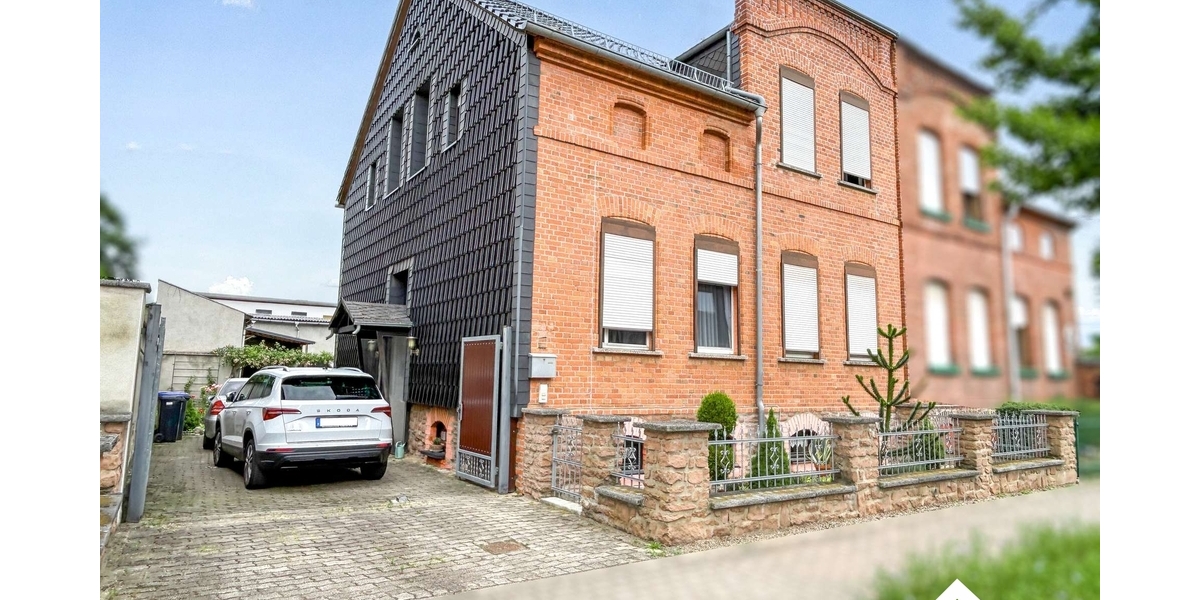 Charmante Doppelhaushälfte in ruhiger Lage mit historischem Charakter und viel Potenzial - Doppelhaushälfte Haldensleben Börde - Haldensleben | Angebot:27007956