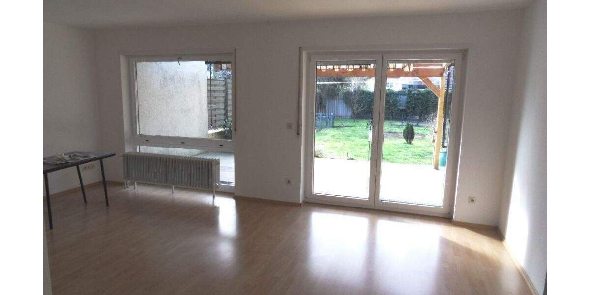 In ruhiger Lage, Reihenendhaus mit Garten und ausbaufähigem Dachgeschoss 5 zimmer