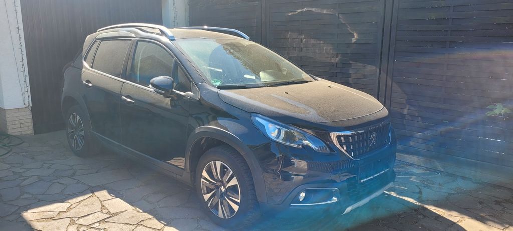 Peugeot 208 49.600 km 13.490 &euro; Berlin 13158