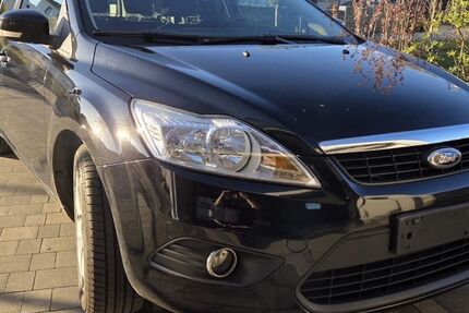 Ford Focus 129.000 km 2.499 &euro; Marktredwitz 95156