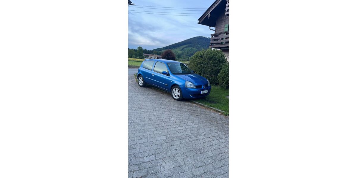 Renault Clio 122.000 km 1.390 &euro; Fischbachau 83730