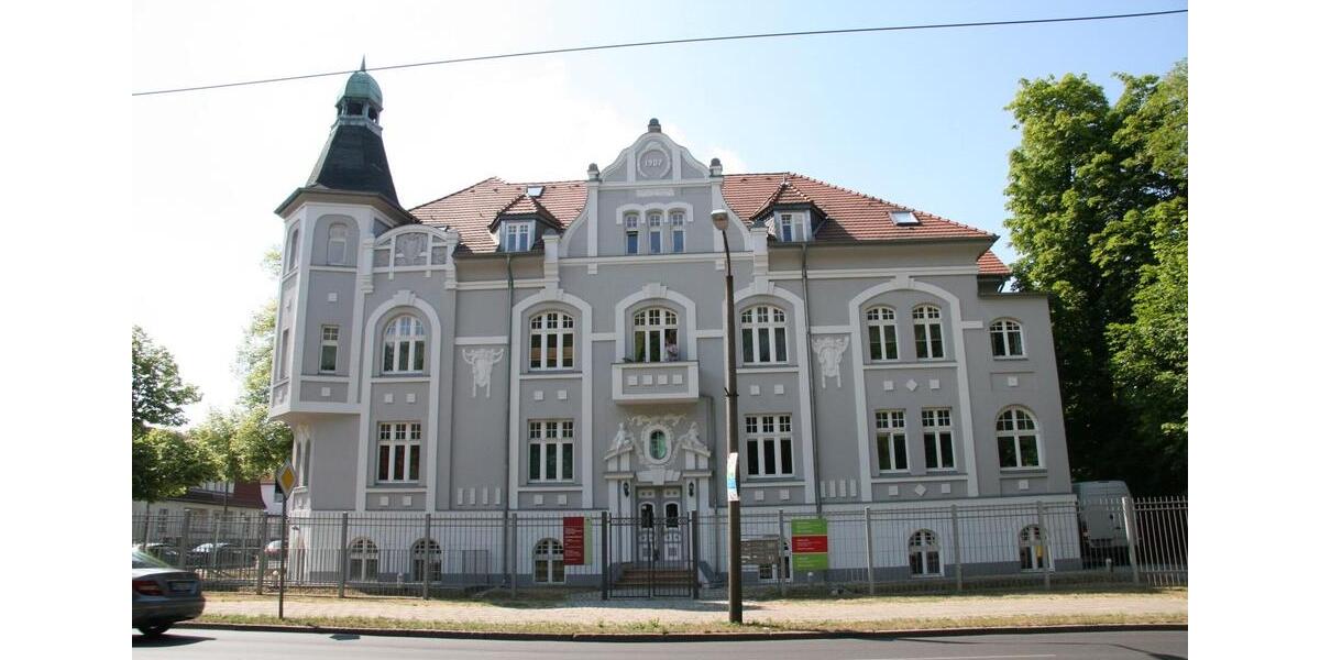 Individuelle und geräumige Maisonette-Wohnung mit drei Zimmern Terrasse und EBK 3 zimmer