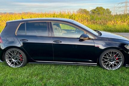 VW Golf 81.700 km 21.600 &euro; Bad Bellingen 79415